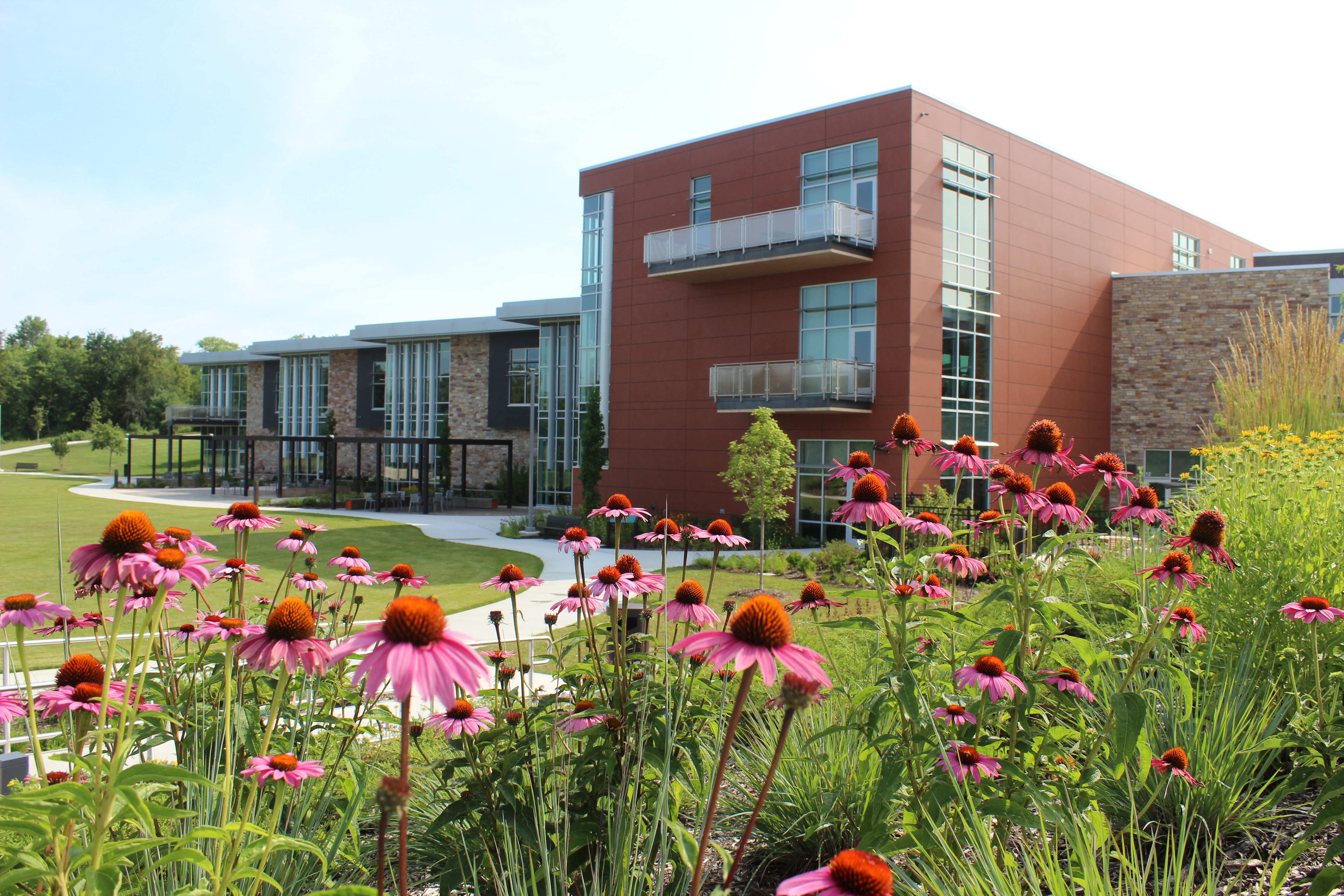 Photograph of the backside of the lake villa district library